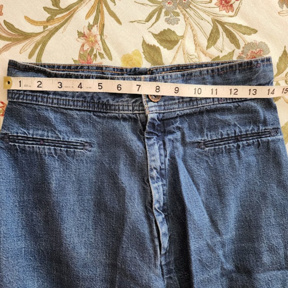 Vintage Levi Retro Bell Bottom Jeans - Picture 8 of 16